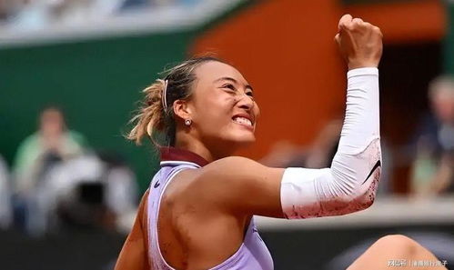 郑钦文0-2憾负萨巴伦卡，法网八强梦碎！但她的未来仍值得期待