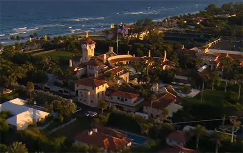 男子在海湖庄园前被警方带走