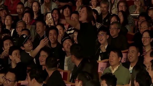 剧场观众席全景图