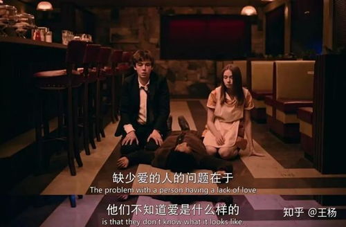 母亲在厨房忙碌