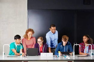 教师在教室中讲课