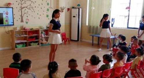 《跳楼机》神曲爆红背后：小学生传唱、综艺翻唱与4000万吸金神话