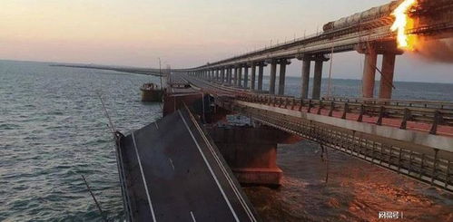 克里米亚大桥爆炸现场图片