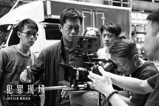 幕后设计师与艺人沟通现场照片示意图