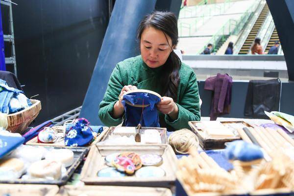 大理非遗扎染手工艺体验现场