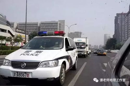 高考试卷押运车在晨曦中行驶