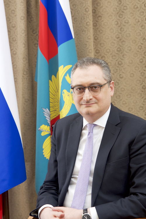 俄罗斯副外长莫尔古洛夫接受采访现场