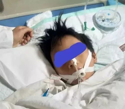 男子在床上隔空抓物疑似中毒幻觉