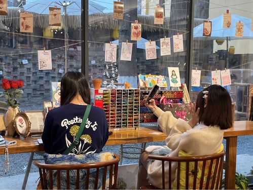 杨幂低调晒娃引热议：小糯米画画天赋初现，母爱藏在细节里