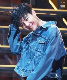 蔡徐坤与权志龙对比图