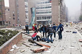 赫尔松州政府大楼遭导弹袭击，乌方首次公布现场视频！背后真相令人震撼