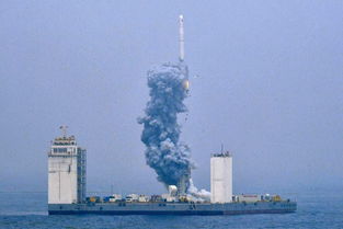 火箭发射瞬间的壮观景象