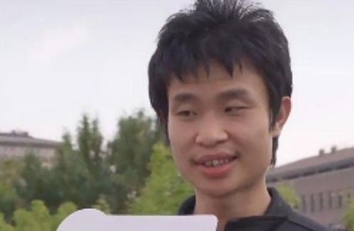 亲戚称韦东奕患牙周炎已治疗多次，网友热议健康与天才的代价