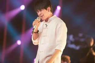 潘粤明调侃国足：在家自己踢着玩儿吧，网友笑疯了