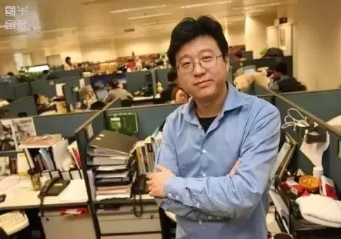 丁磊在网易总部办公室工作照