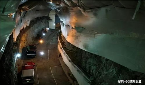 居民躲在地下室避难场景