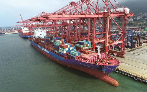 美国港口装运乙烷的货轮