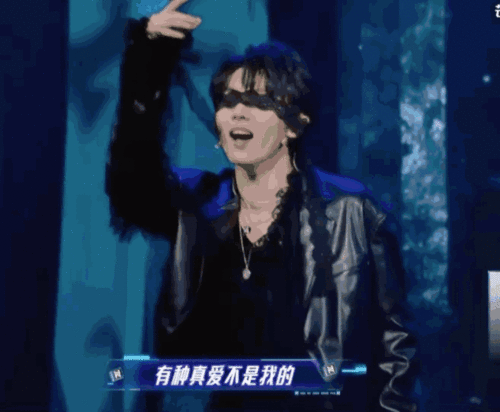 马嘉祺与阿云嘎同台演出