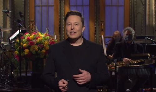 马斯克在电视节目访谈现场