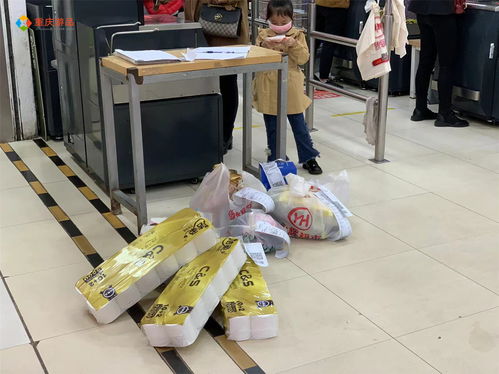 日本官员带头吃陈年大米引热议，罗森推出‘陈米饭团’尝鲜风潮