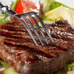 婚宴桌上的主菜龙虾与牛排