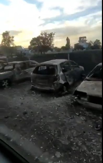 俄军机场受损现场