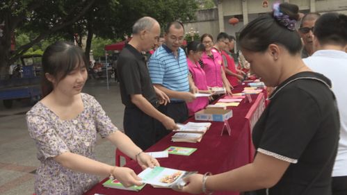 网络安全专家向市民讲解日常防黑客技巧