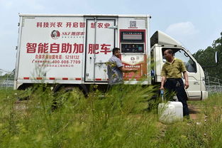 田间地头的移动烘干车正在作业