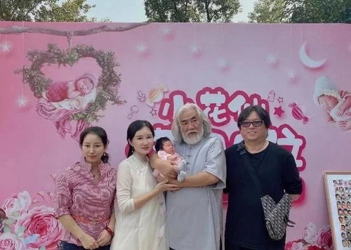 张纪中：年过七旬仍为家奔波，风波中坚守家庭温情