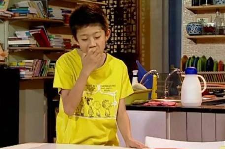 《家有儿女》姥姥的含金量还在上升，83岁高龄再出山，网友：爷青回！