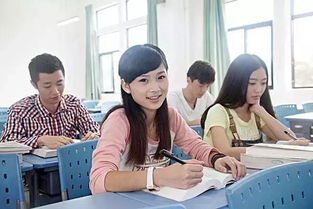 高考学子深夜学习