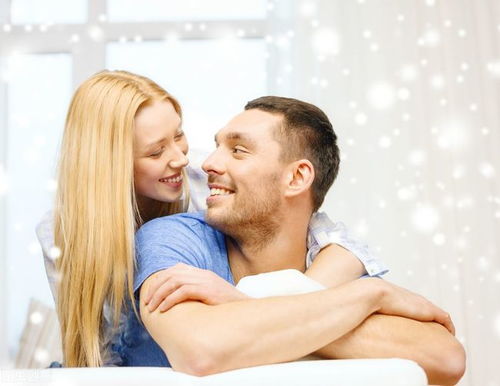 夫妻坐在一起沟通交流