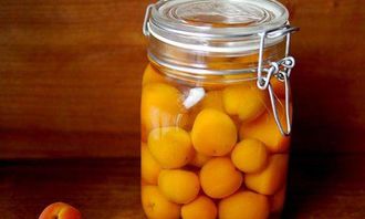 自制杏子酒成品展示