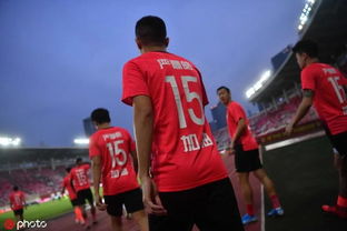 武磊身穿南京队球衣训练画面概念图