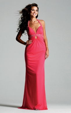 陈乔恩穿着深V礼服庆生照