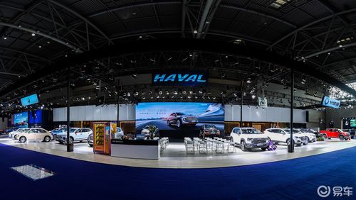 重庆车展现场人头攒动