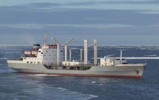 现代航母舰队航行