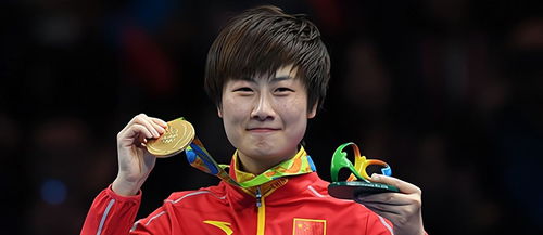 四位奥运冠军与李隼合影