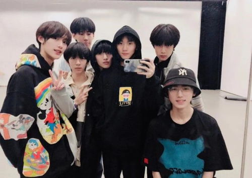 时代少年团成员合影