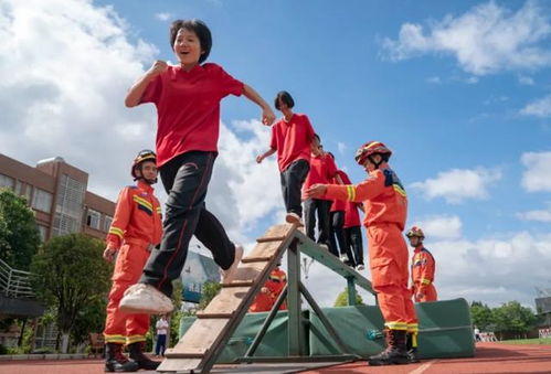 张桂梅送考14年：一句‘旗开得胜’背后，藏着多少无声的坚守