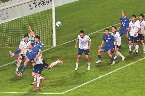 苏超比赛现场球迷助威