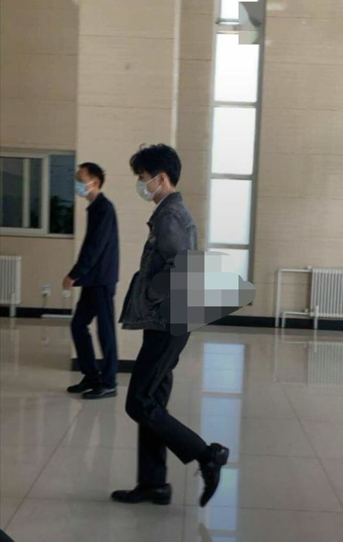 王俊凯与陈赫节目合照