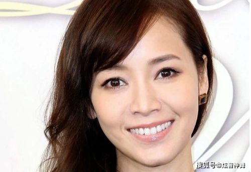 微博上关于侯佩岑发言的网友评论截图