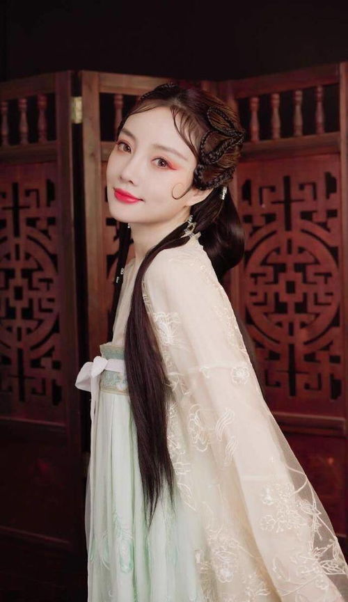 高芙身着古装参加中网活动