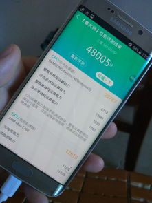 网红在手机前策划虚假剧情