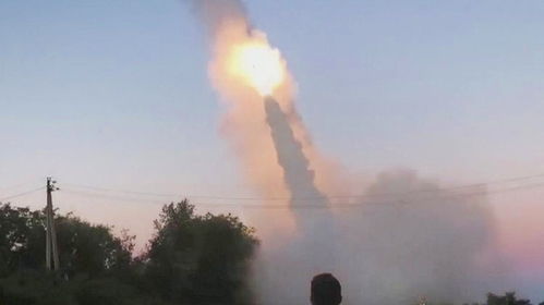 乌军使用海马斯火箭系统作战