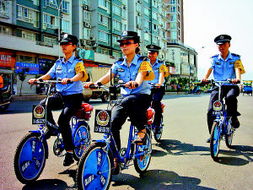 德国街头警察巡逻场景