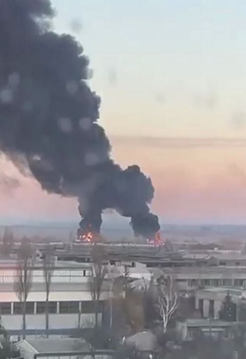 乌克兰机场受损现场