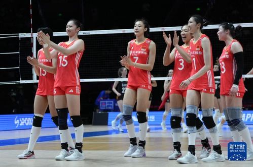 中国女排球员庆祝胜利
