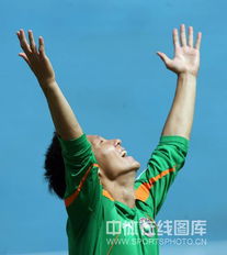 格斗场上的秒杀艺术！纳扎罗夫57秒锁定胜局，燃爆全场！